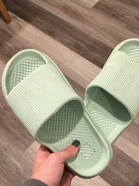 Seafoam slides